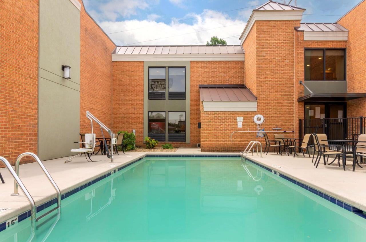 Best Western North Roanoke Troutville Экстерьер фото
