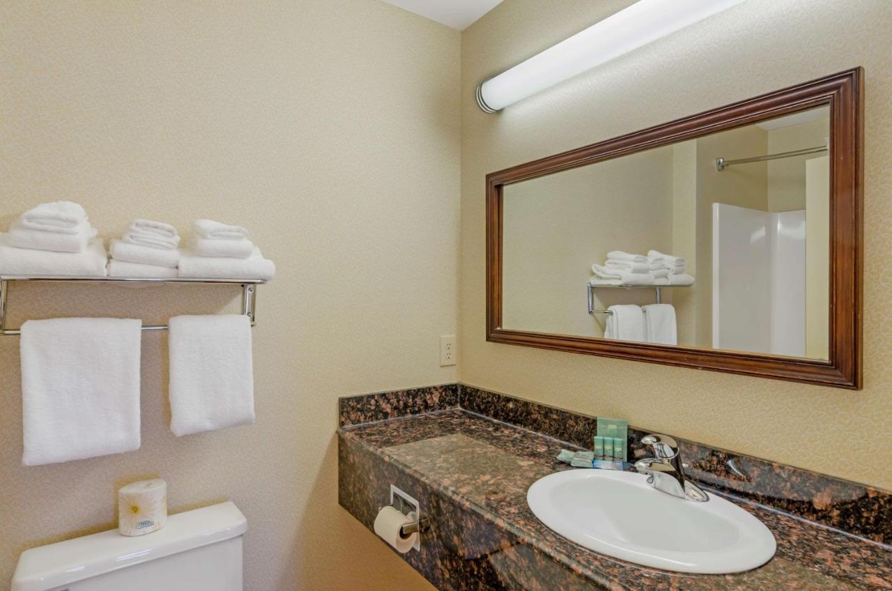 Best Western North Roanoke Troutville Экстерьер фото