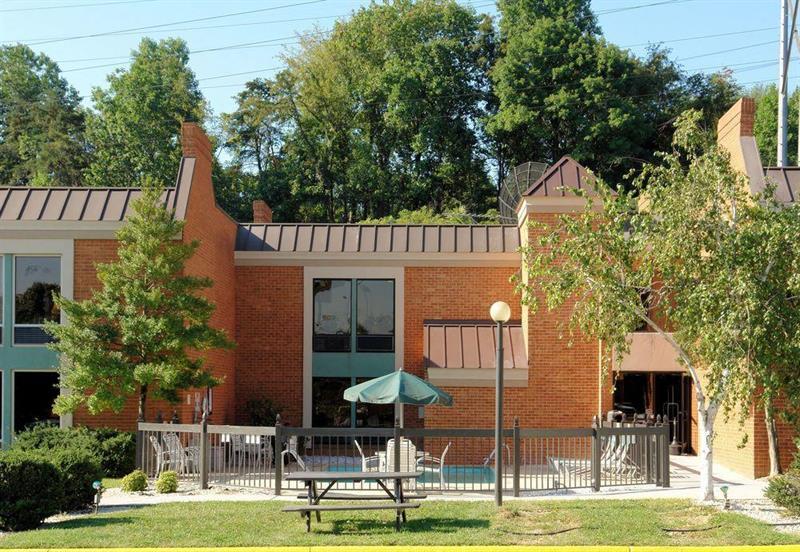 Best Western North Roanoke Troutville Экстерьер фото