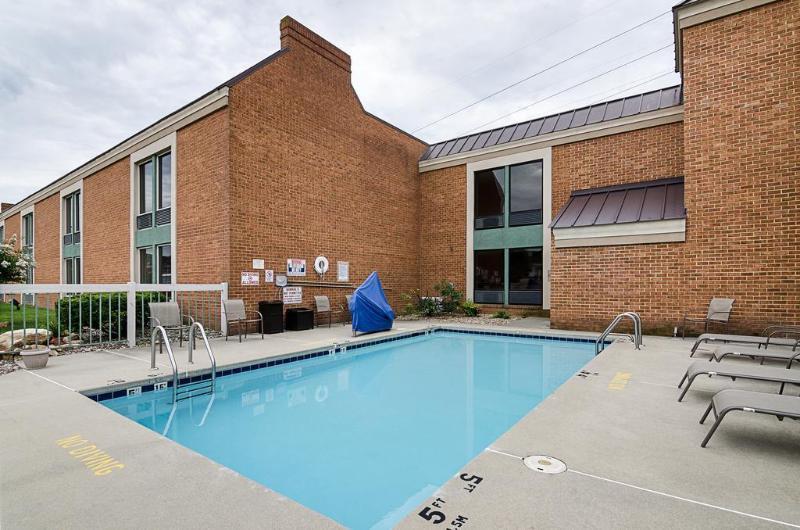 Best Western North Roanoke Troutville Экстерьер фото